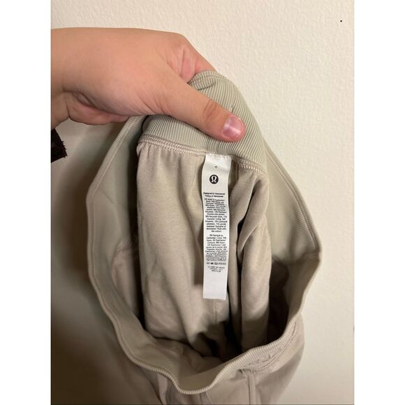 Lululemon Dance Studio High-Rise Short 3.5' - Picture 7 of 8